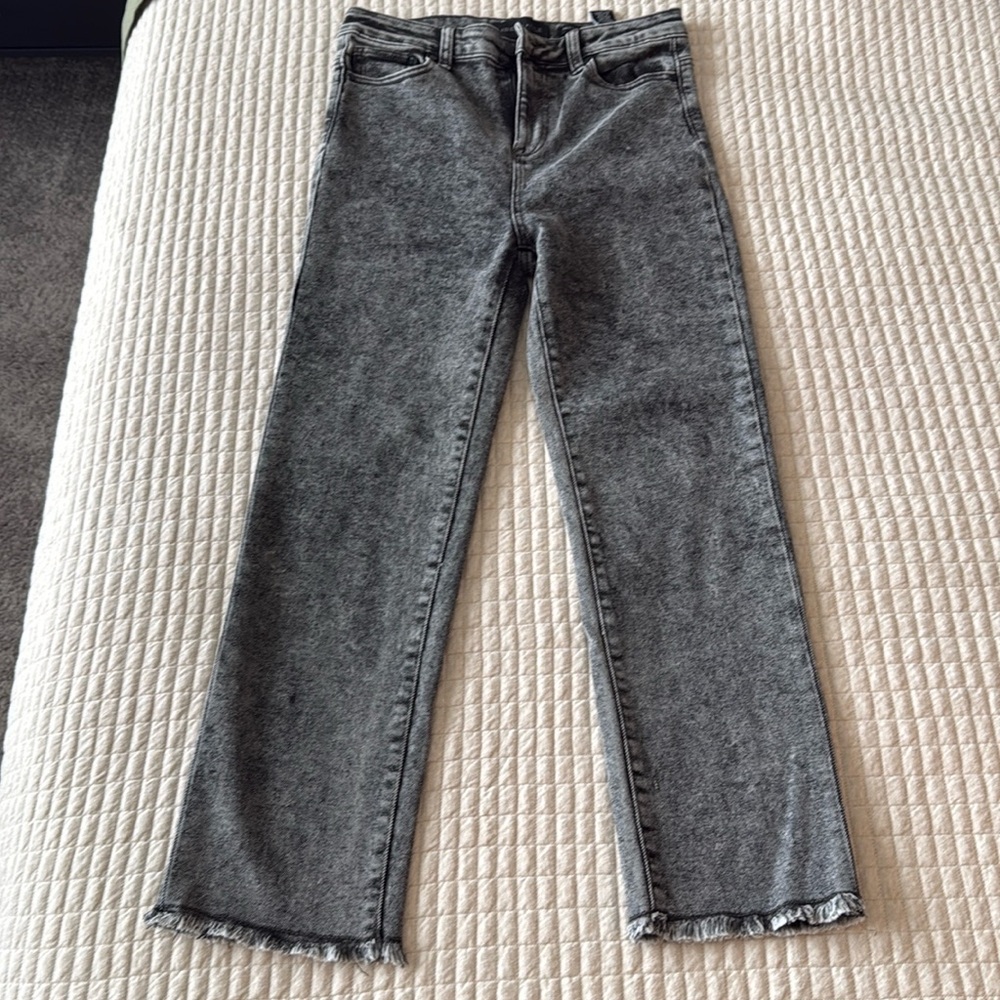 Kendall + Kylie black high rise straight Jean size 7/28